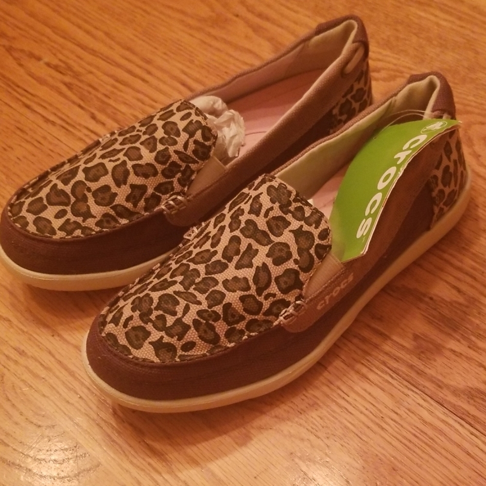 NWT Croc walu loafers -wild/gold